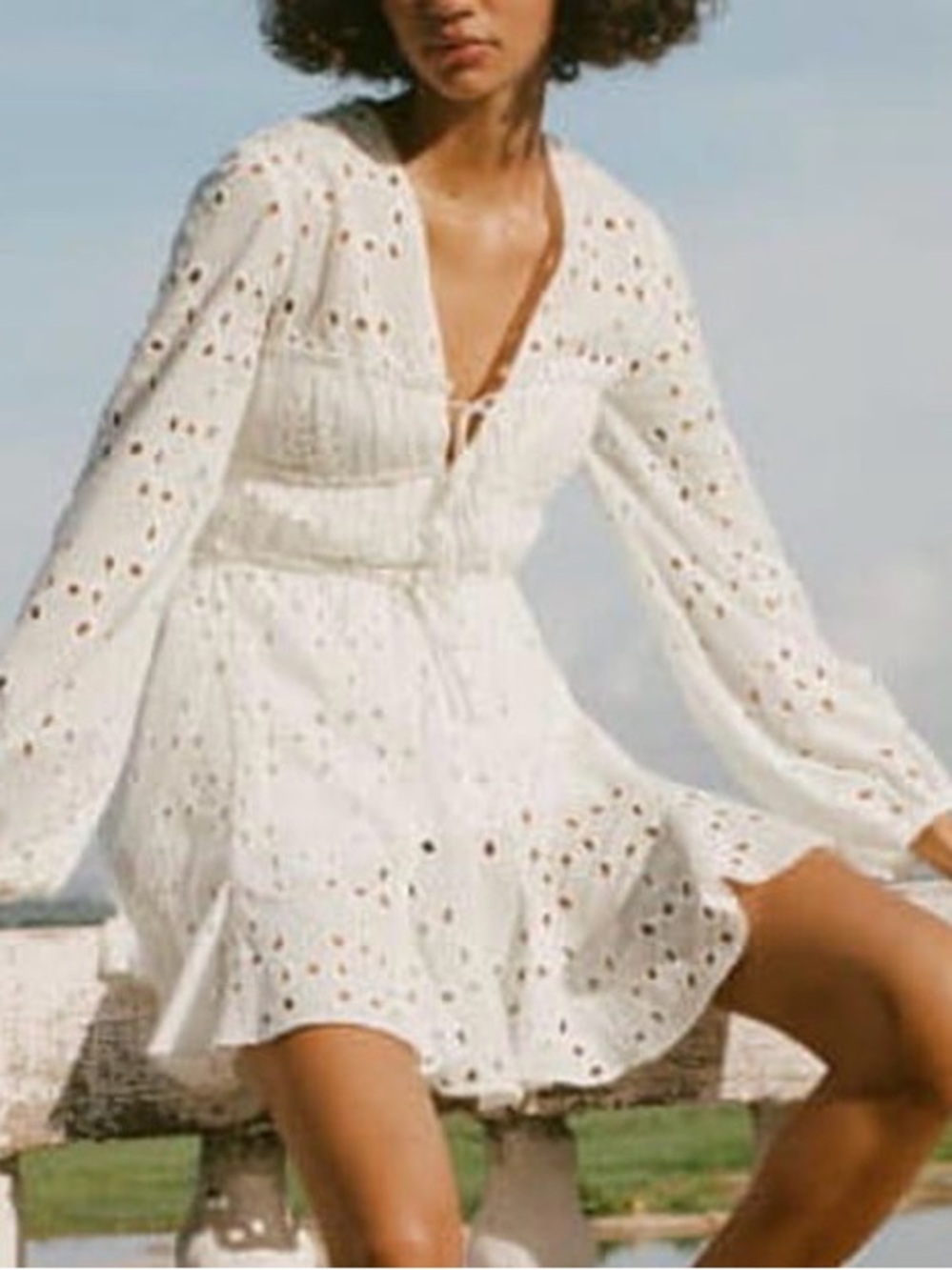 Zara White Eyelet Long-Sleeve Mini Dress🌼🌙✨